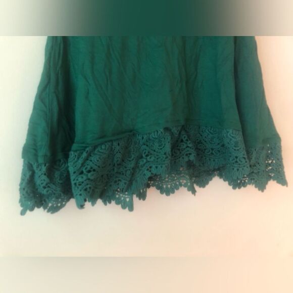 📳 NEW Green Top - Picture 4 of 4